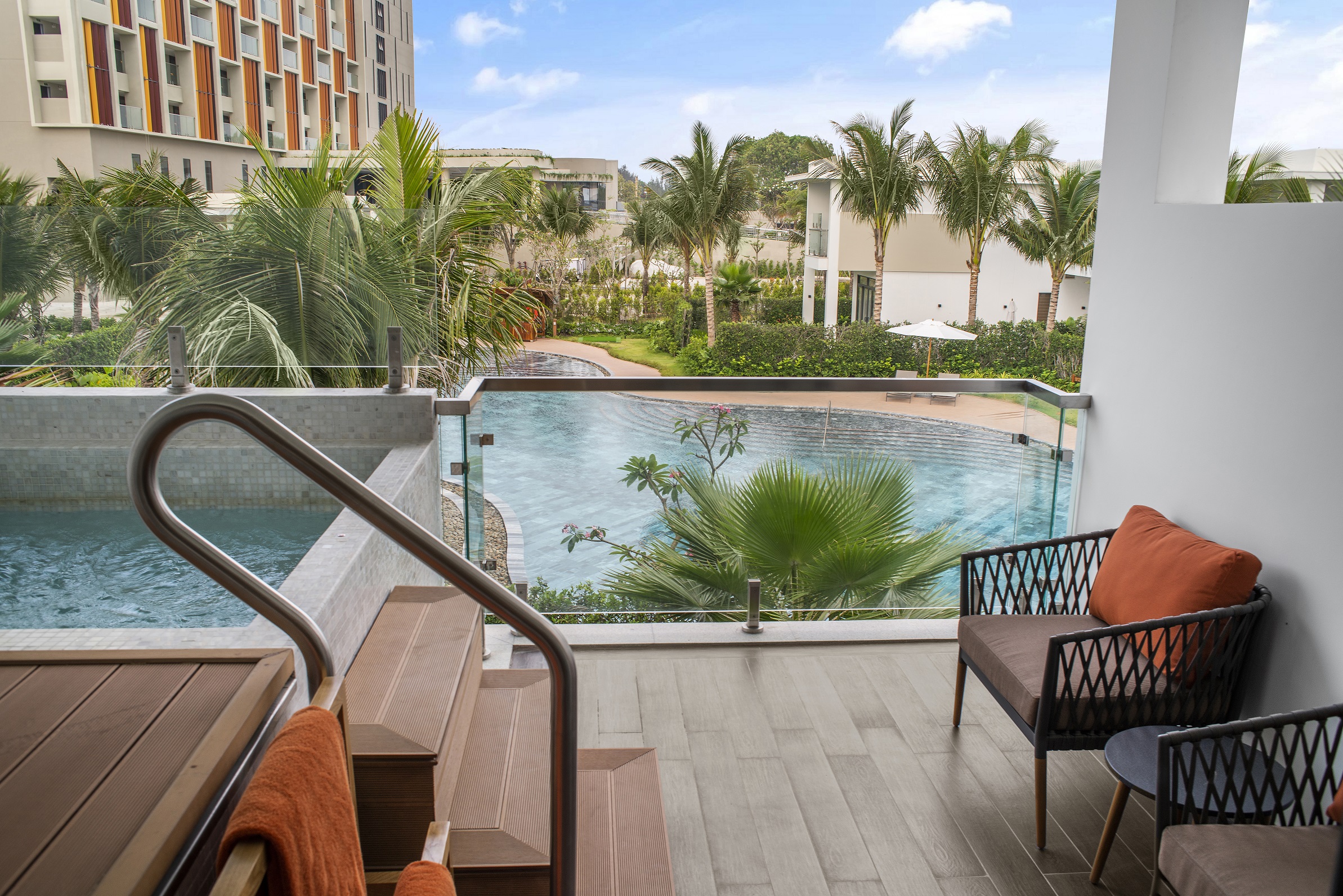 AN Ho Tram Garden View Suite King Jacuzzi